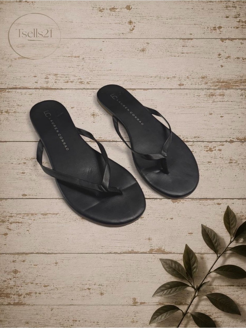 LC Lauren Conrad Black Faux Leather Flip Flop Thong Sandals - Size 6.5